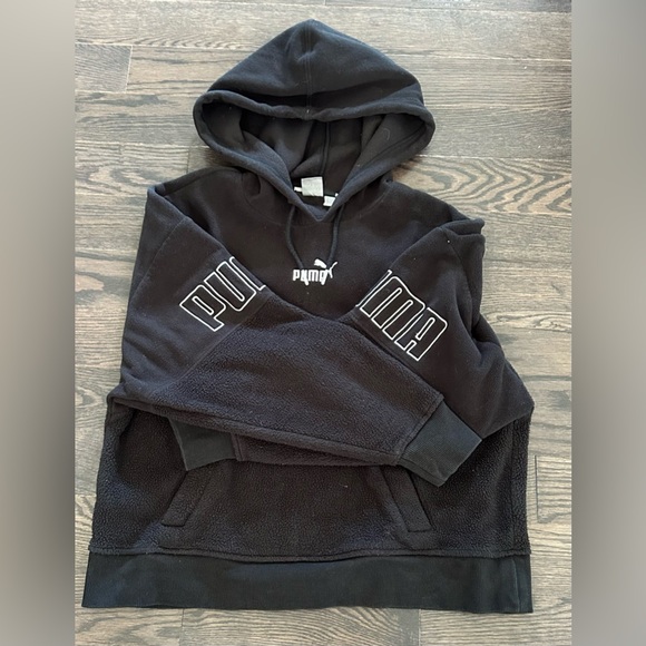 Puma Tops - Women’s Puma fleece size Large